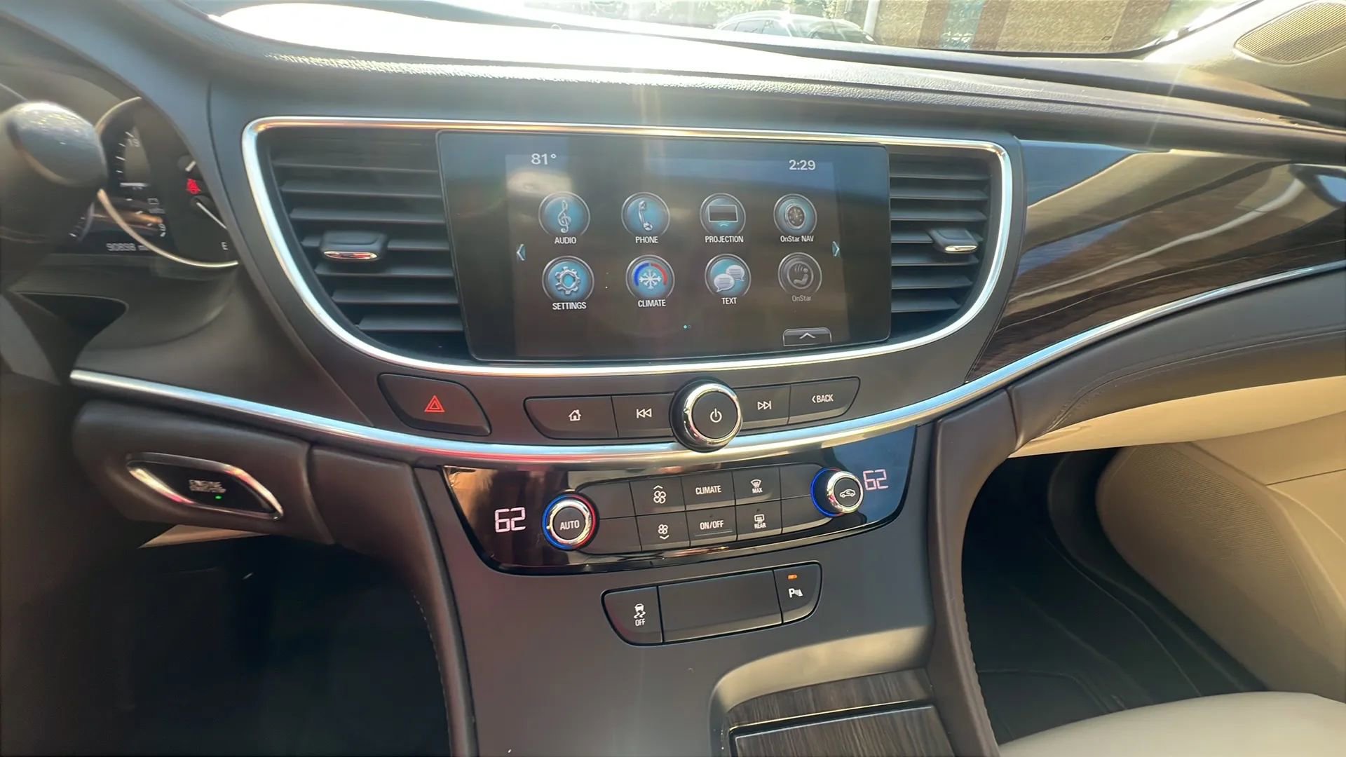 Used 2017 Buick LaCrosse Preferred image 17