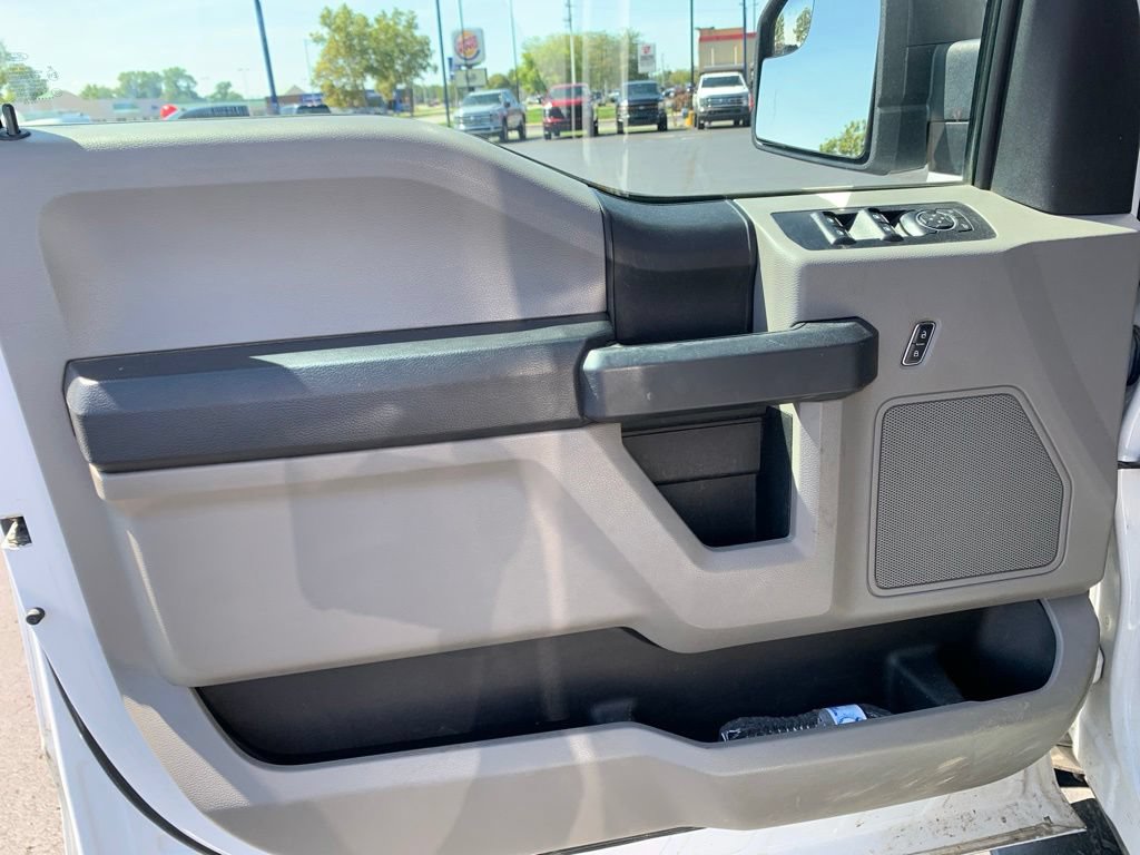 Used 2017 Ford F150 XL w/ Equipment Group 101A Mid AWD/4WD image 27