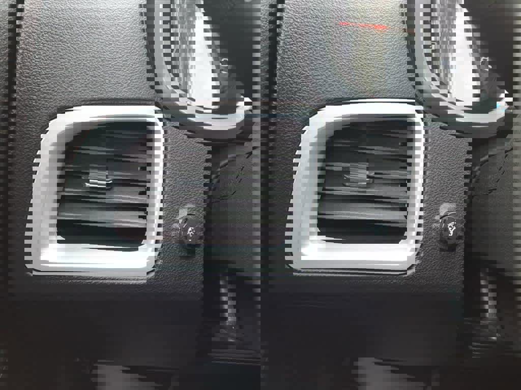 Used 2016 Chevrolet Equinox LS image 16