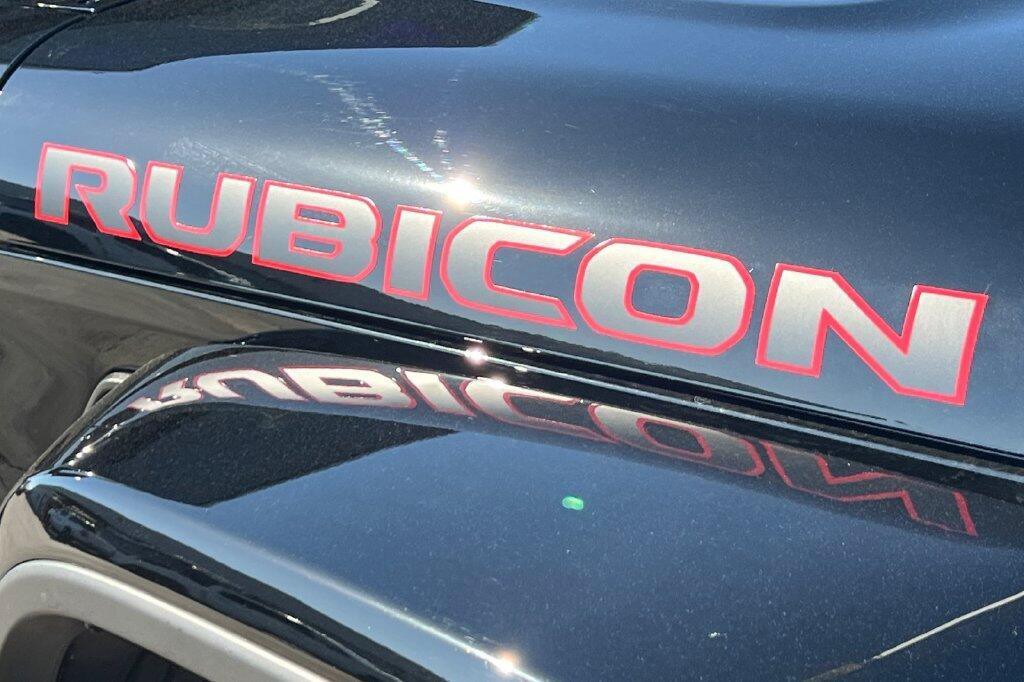 New 2026 Jeep Gladiator Rubicon w/ Safety Group AWD/4WD image 25