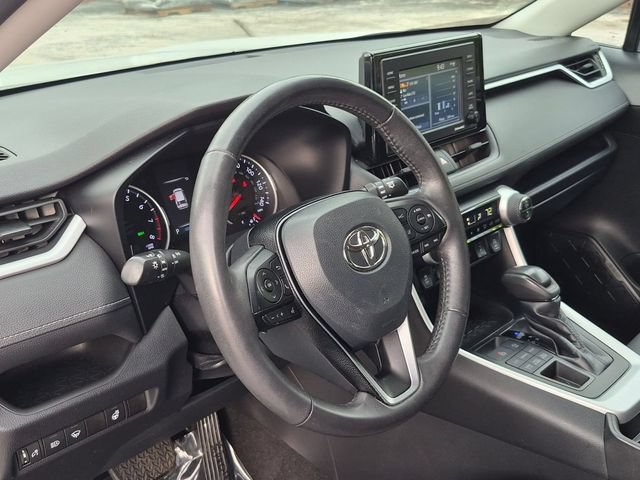 Used 2021 Toyota RAV4 XLE w/ XLE Grade Weather Package AWD/4WD image 11