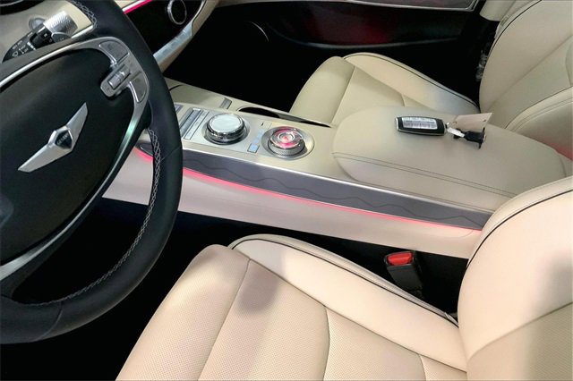 Used 2023 Genesis GV70 2.5T w/ Advanced Package image 16