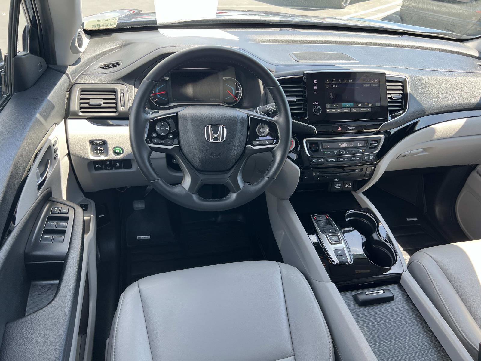 Used 2022 Honda Pilot Touring image 7