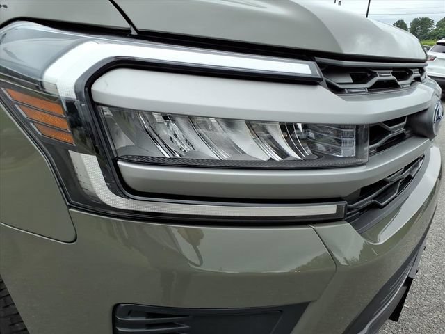 Used 2024 Ford Expedition Max XLT AWD/4WD image 3
