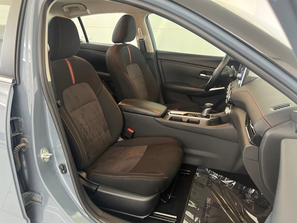 Used 2025 Nissan Sentra SR FWD image 21