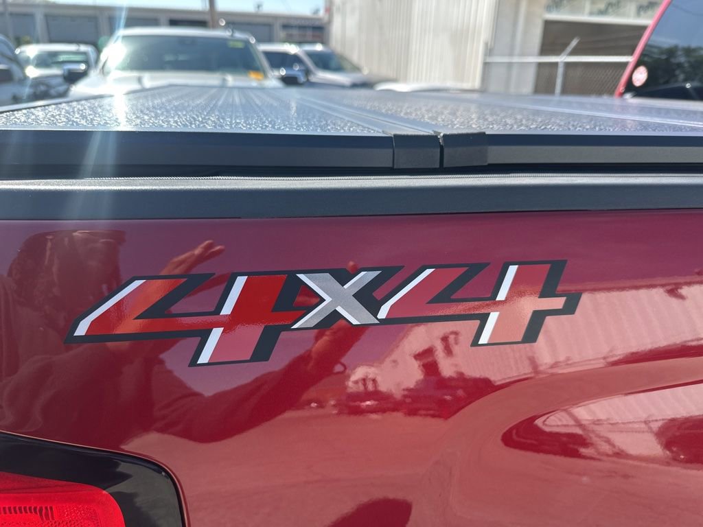 Used 2018 Chevrolet Silverado 1500 LT w/ All Star Edition AWD/4WD image 10