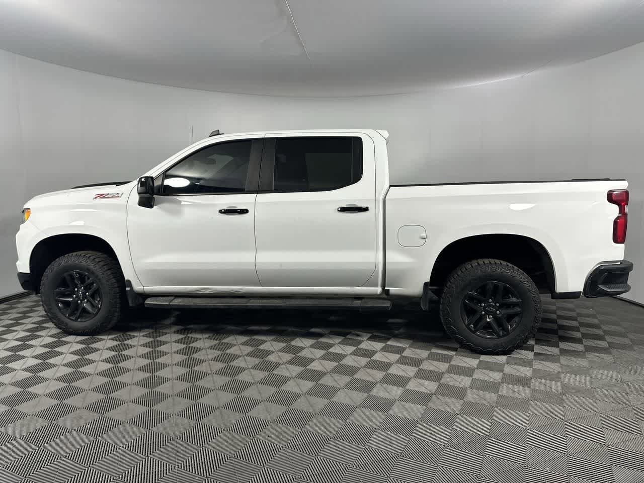 Used 2023 Chevrolet Silverado 1500 LT Trail Boss w/ Protection Package AWD/4WD image 6