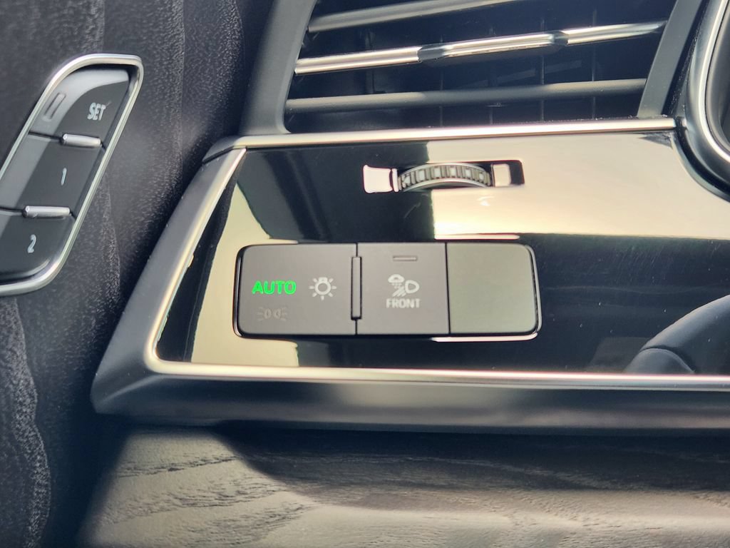 Certified 2023 Audi Q7 3.0T Premium Plus w/ Premium Plus Package AWD/4WD image 24
