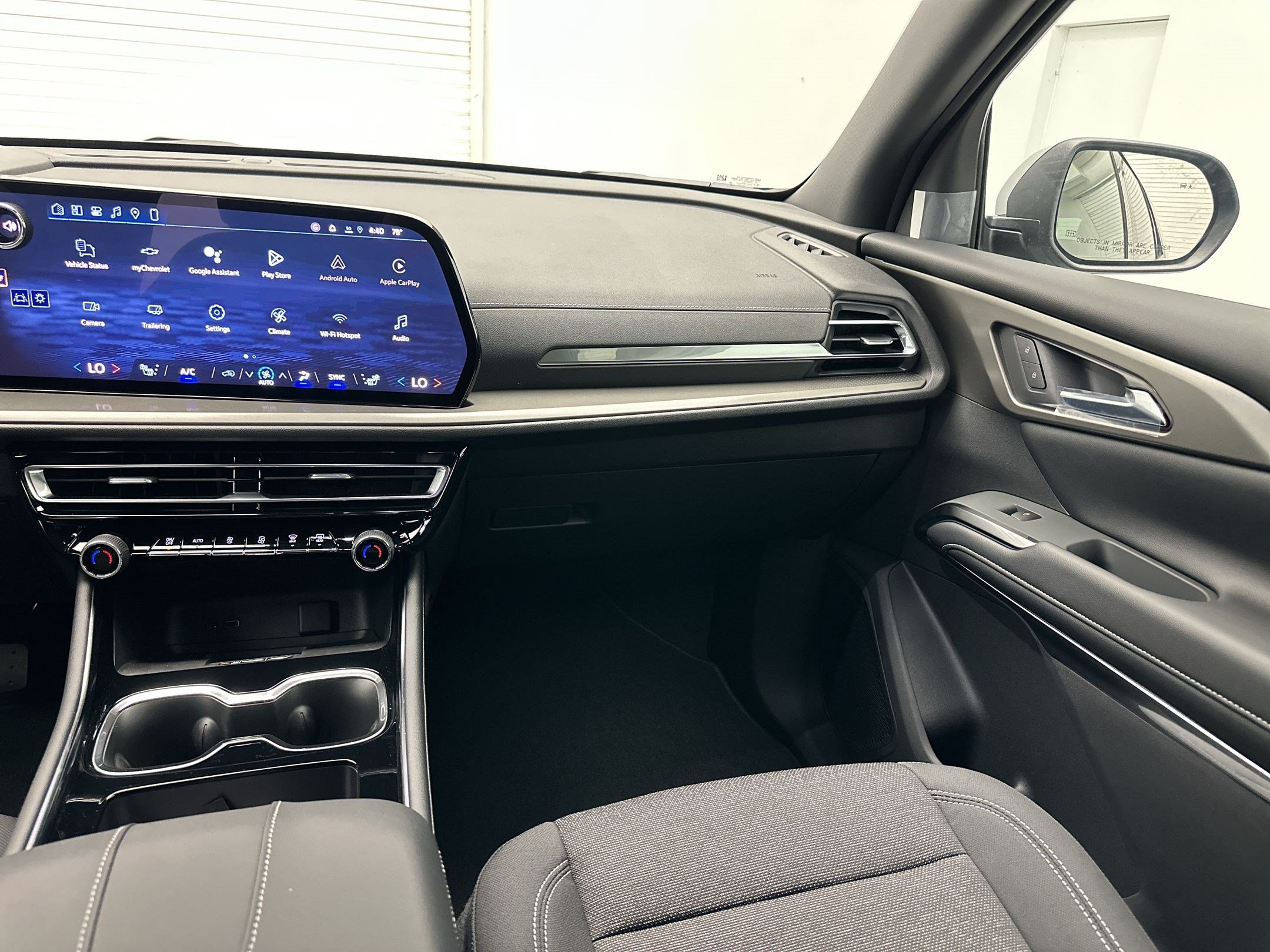 New 2026 Chevrolet Traverse LT w/ Driver Confidence Package AWD/4WD image 29