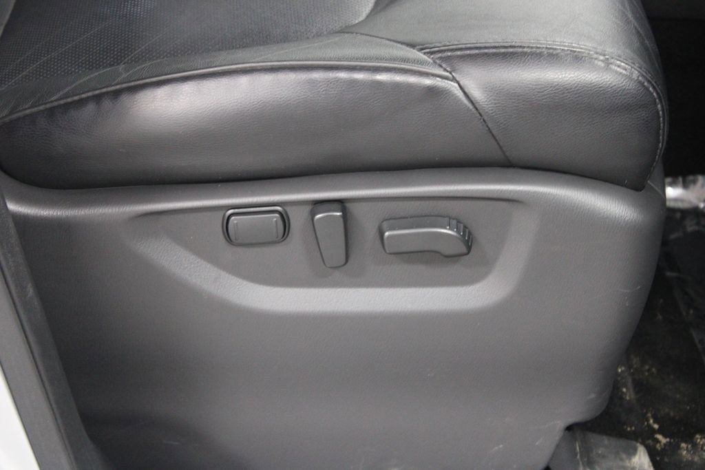 Used 2024 Nissan Armada SL image 28