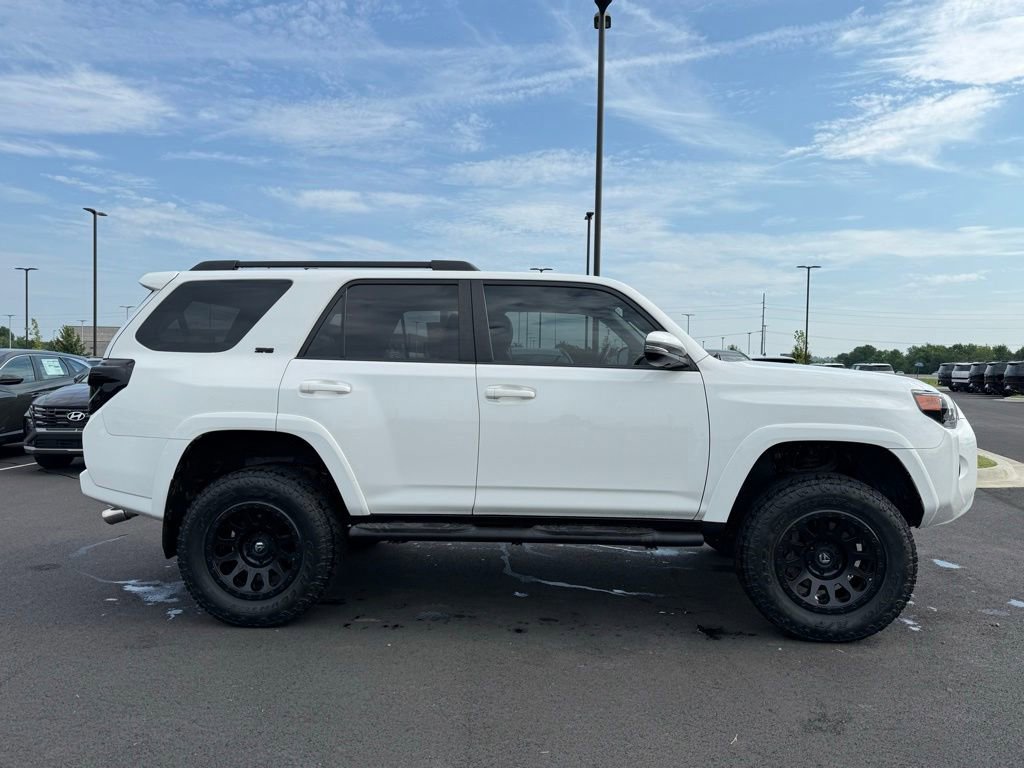 Used 2018 Toyota 4Runner SR5 Premium AWD/4WD image 4
