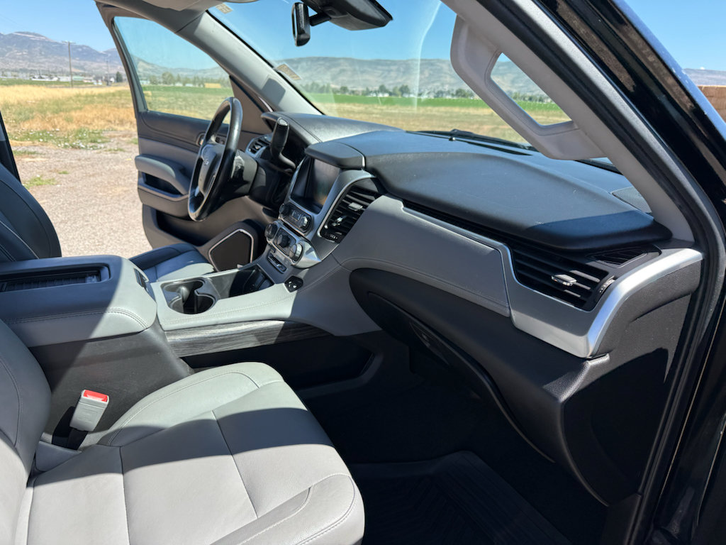 Used 2016 Chevrolet Tahoe LT w/ Luxury Package AWD/4WD image 39