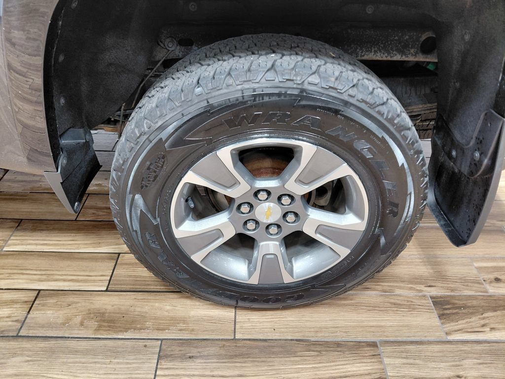 Used 2019 Chevrolet Colorado Z71 AWD/4WD image 10