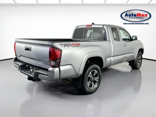 Used 2019 Toyota Tacoma TRD Sport w/ Technology Package image 2