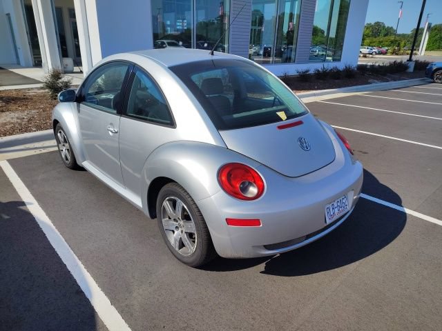 Used 2006 Volkswagen Beetle TDI Coupe w/ Package 1 FWD image 2