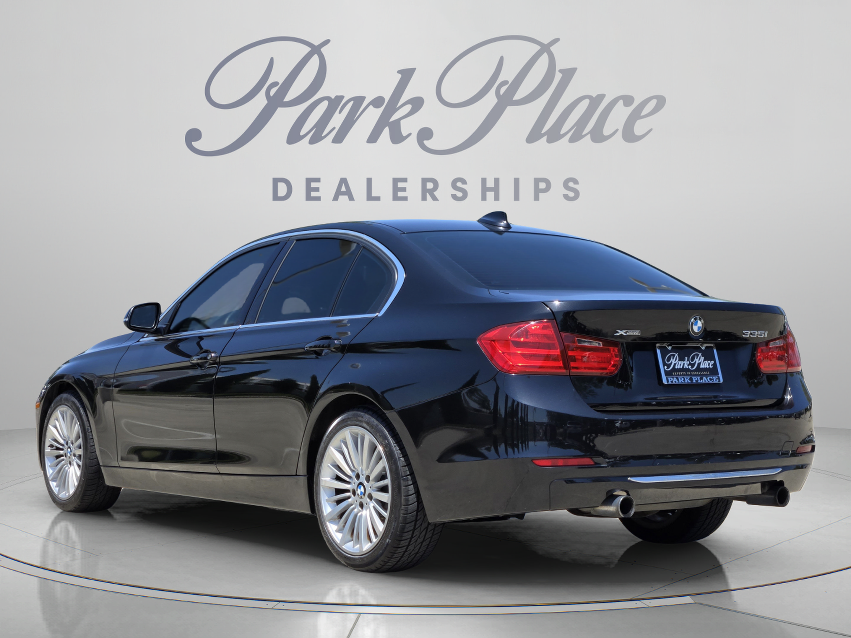 Used 2013 BMW 335i xDrive Sedan AWD/4WD image 3