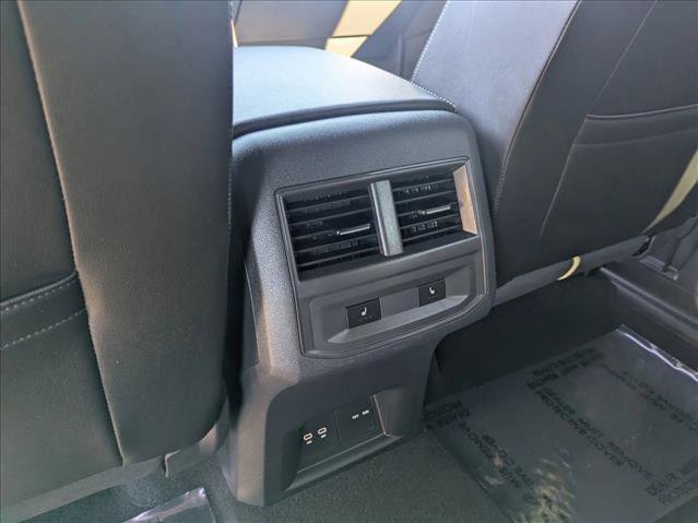 Used 2023 Volkswagen Atlas Cross Sport SEL Premium R-Line image 17