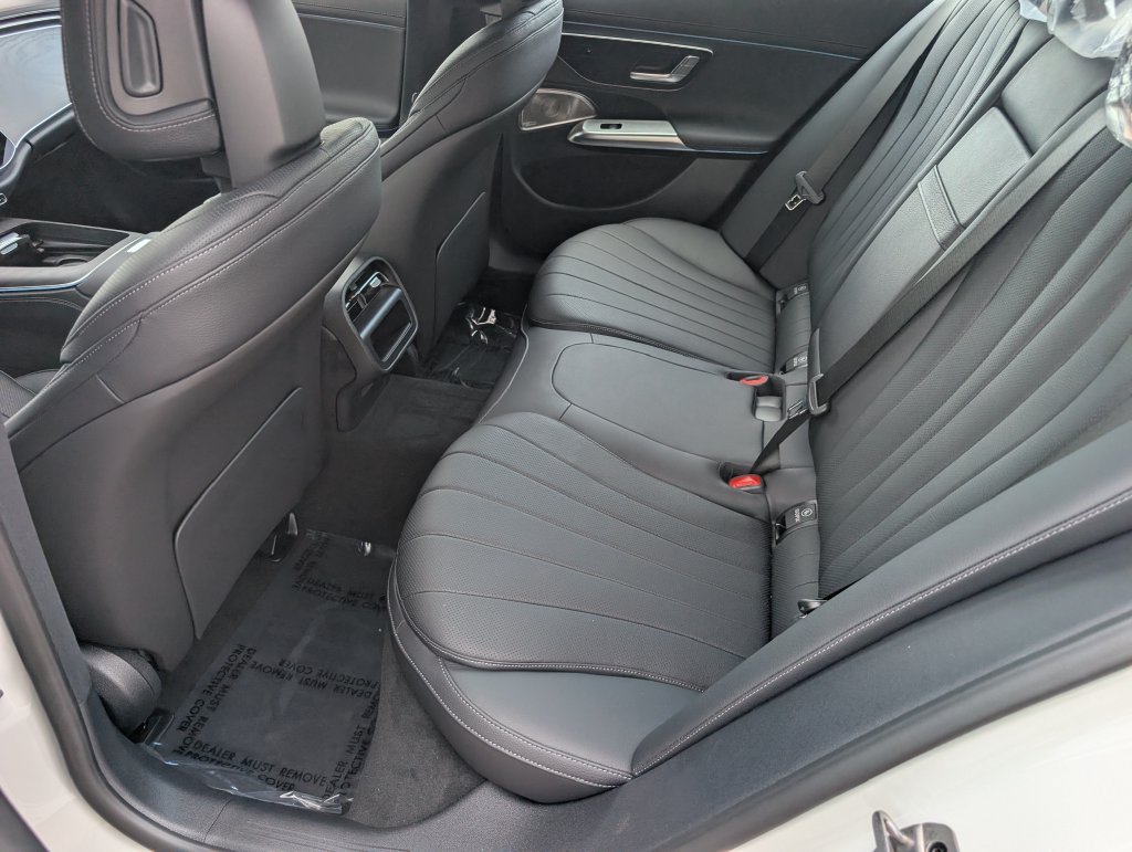 New 2026 Mercedes-Benz E 350 4MATIC Sedan image 31