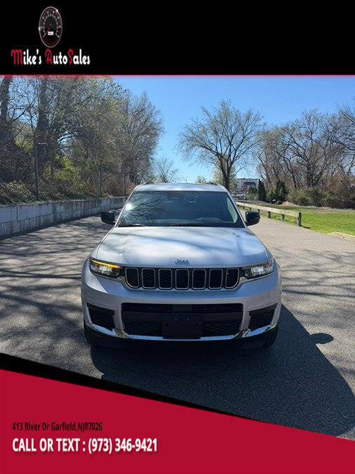 Used 2022 Jeep Grand Cherokee L Laredo w/ Luxury Tech Group I AWD/4WD image 1