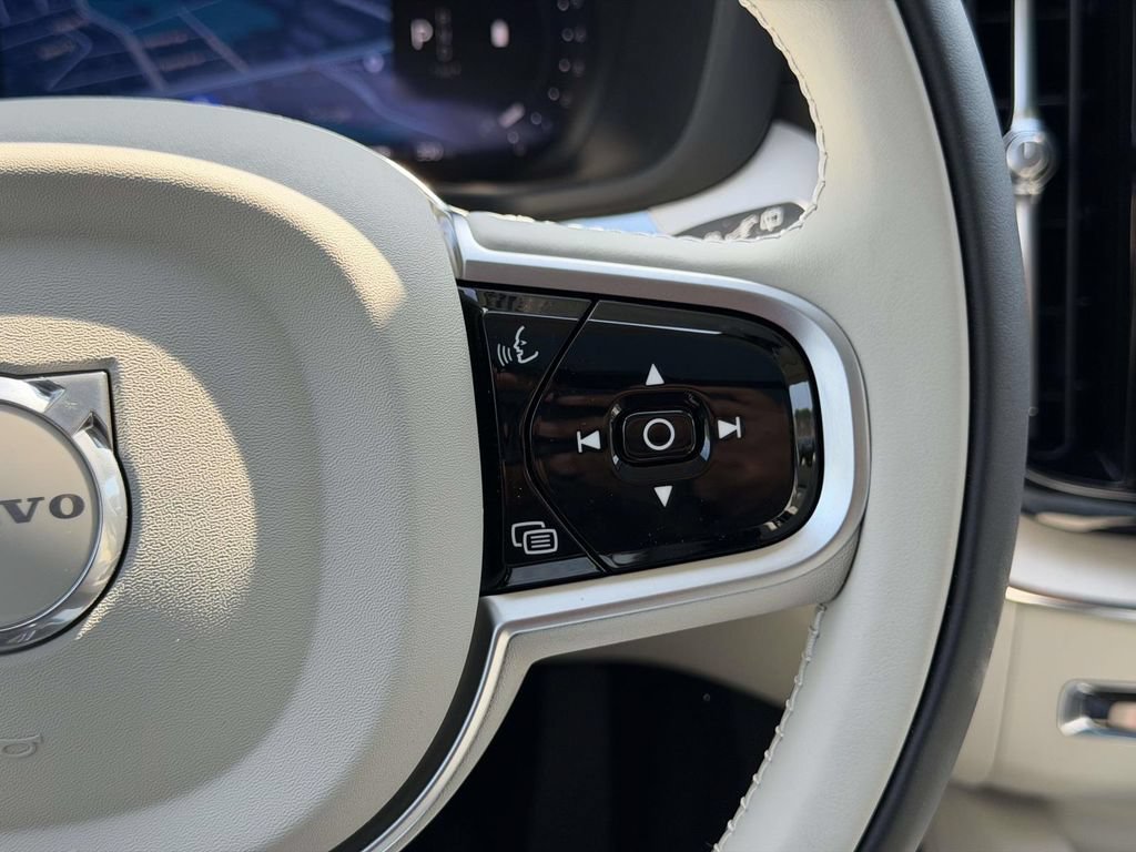 New 2026 Volvo XC60 B5 Ultra w/ Protection Package Premier AWD/4WD image 9