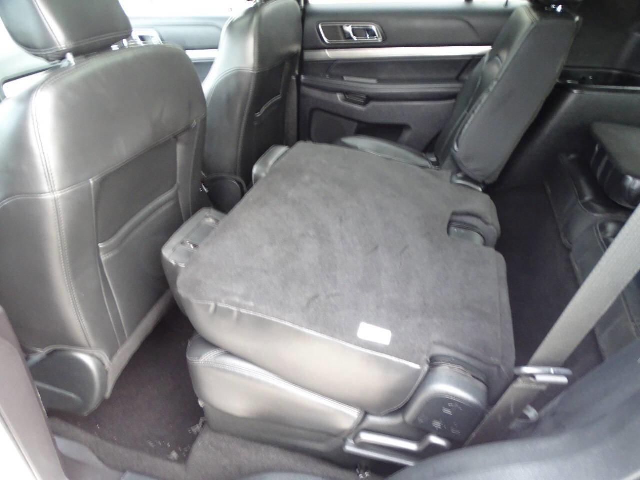 Used 2019 Ford Explorer XLT w/ Equipment Group 202A image 37