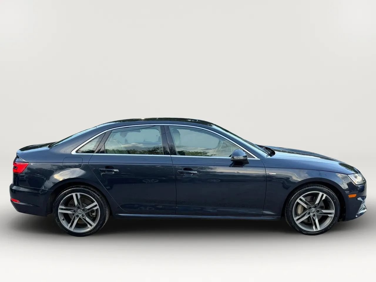 Used 2017 Audi A4 2.0T Premium Plus w/ Premium Plus Package AWD/4WD image 2