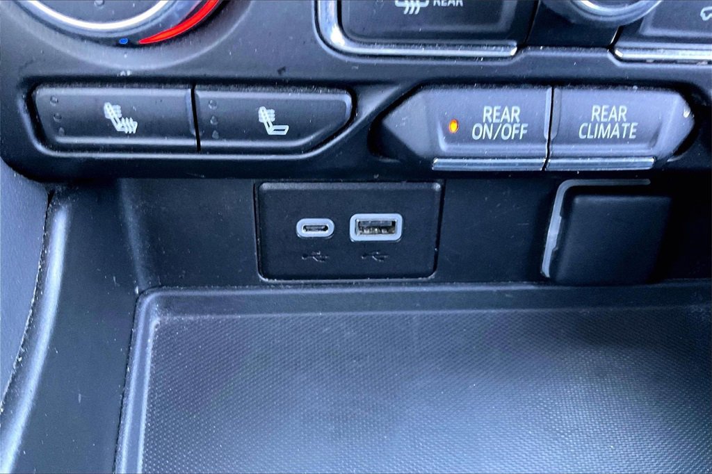 Used 2024 Chevrolet Tahoe LT image 31