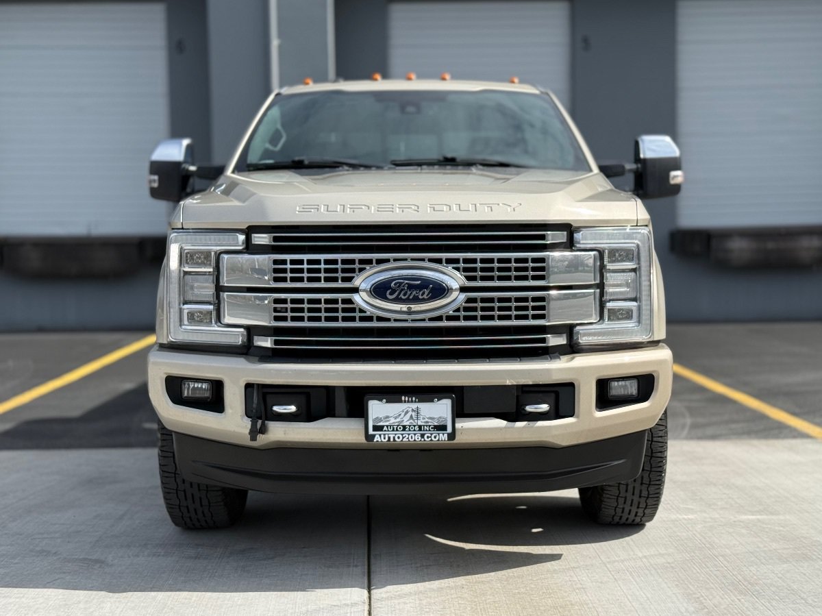 Used 2018 Ford F250 Platinum w/ Platinum Ultimate Package AWD/4WD image 9