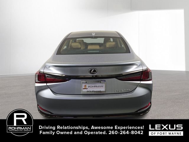 New 2025 Lexus ES 300h F Sport image 8