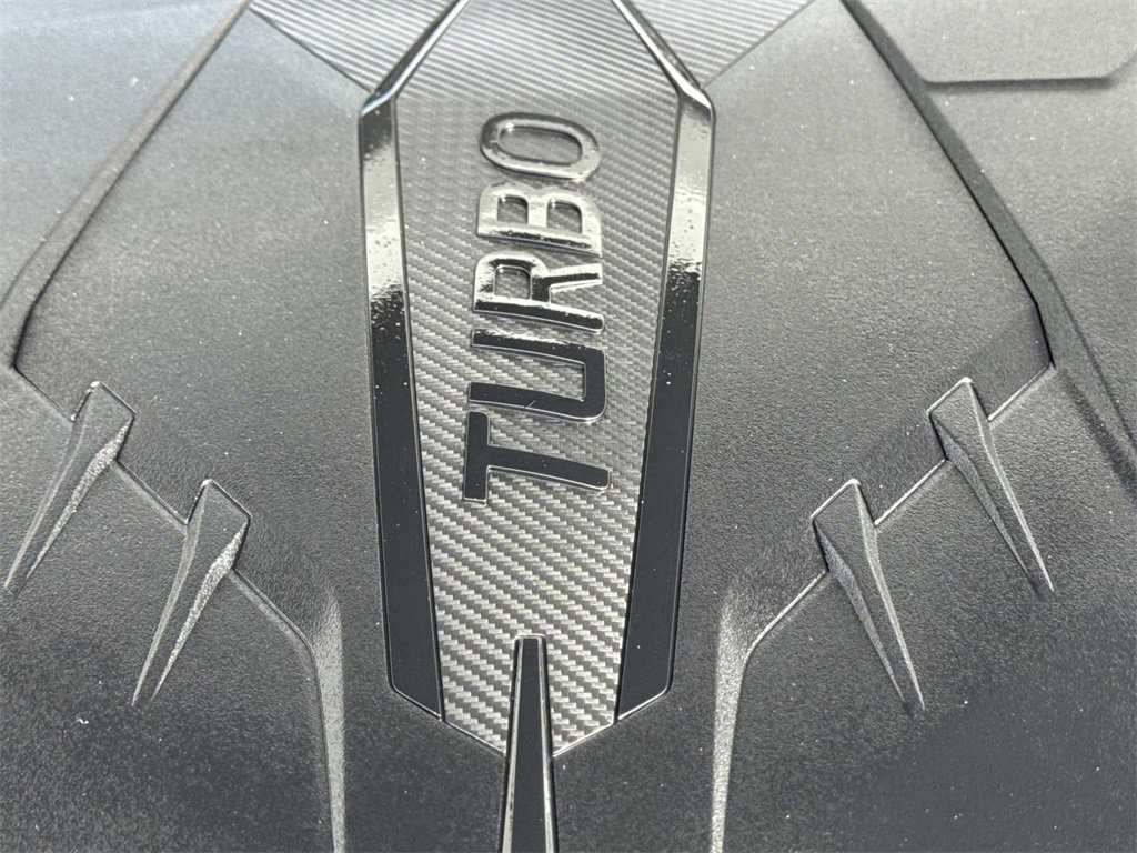 Used 2025 Genesis G70 2.5T image 30