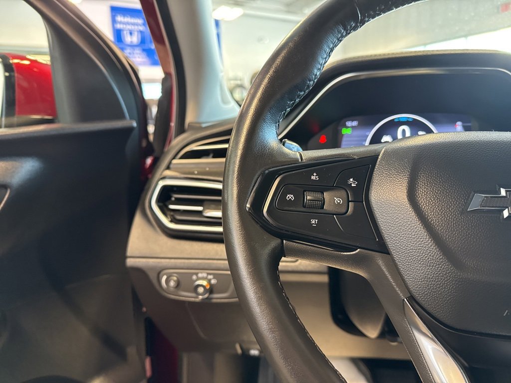 Used 2023 Chevrolet Bolt EUV LT w/ Comfort Package image 17