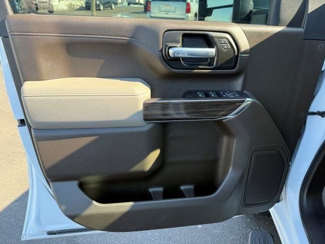 Used 2021 Chevrolet Silverado 2500 LT w/ Convenience Package image 9