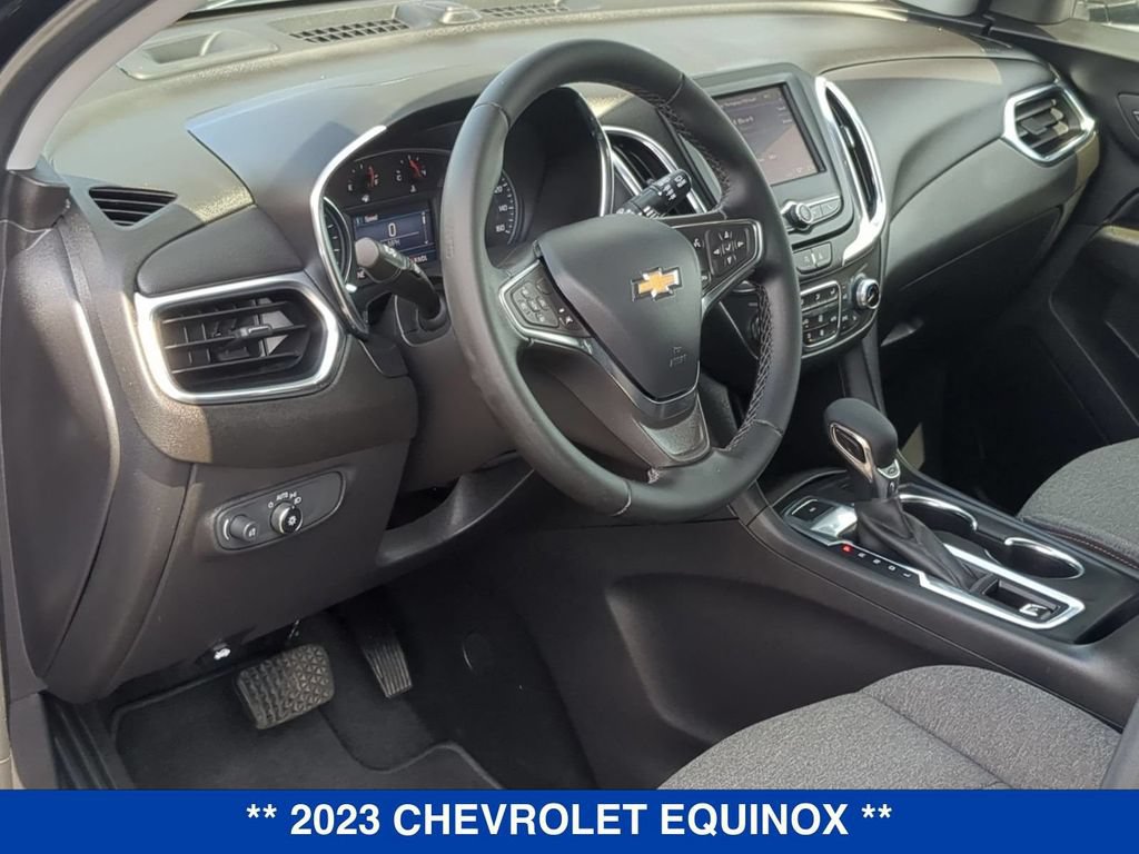 Used 2023 Chevrolet Equinox LT AWD/4WD image 11
