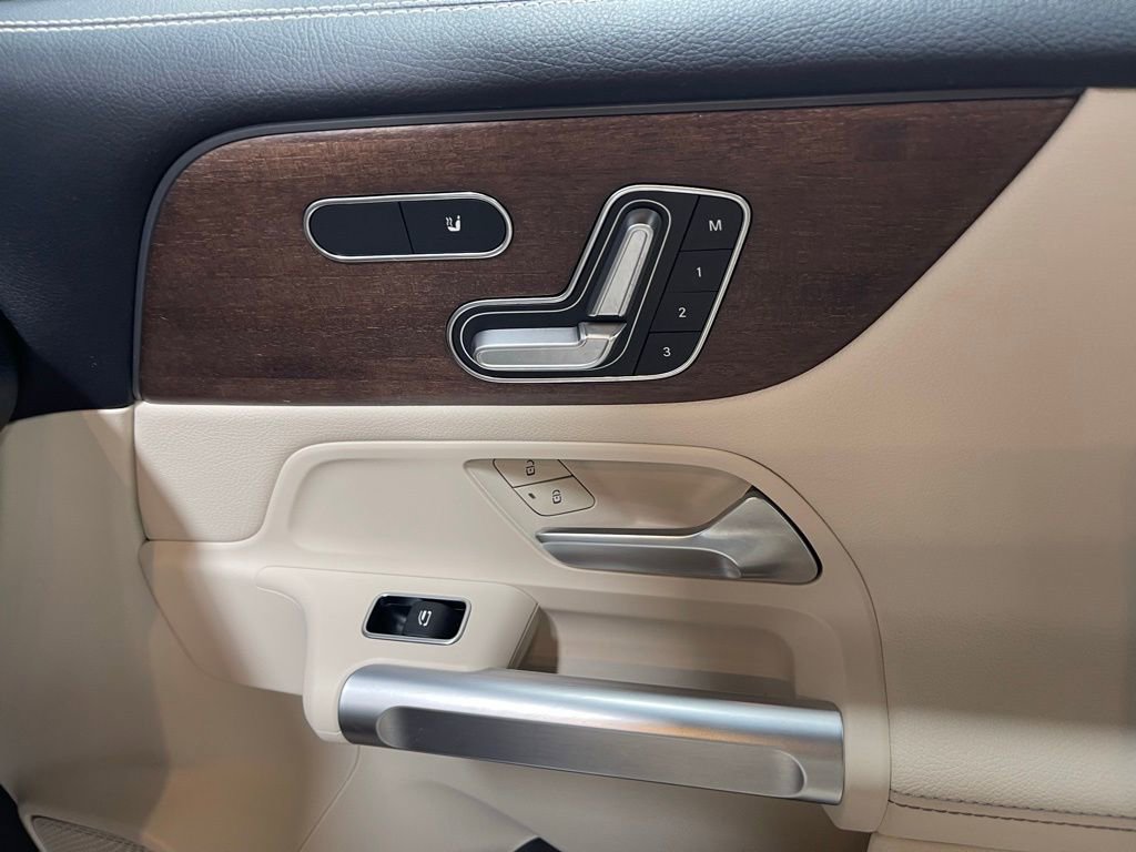 Certified 2020 Mercedes-Benz GLB 250 4MATIC image 27