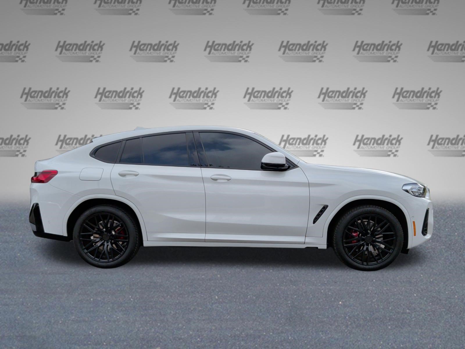 Used 2022 BMW X4 xDrive30i AWD/4WD image 6