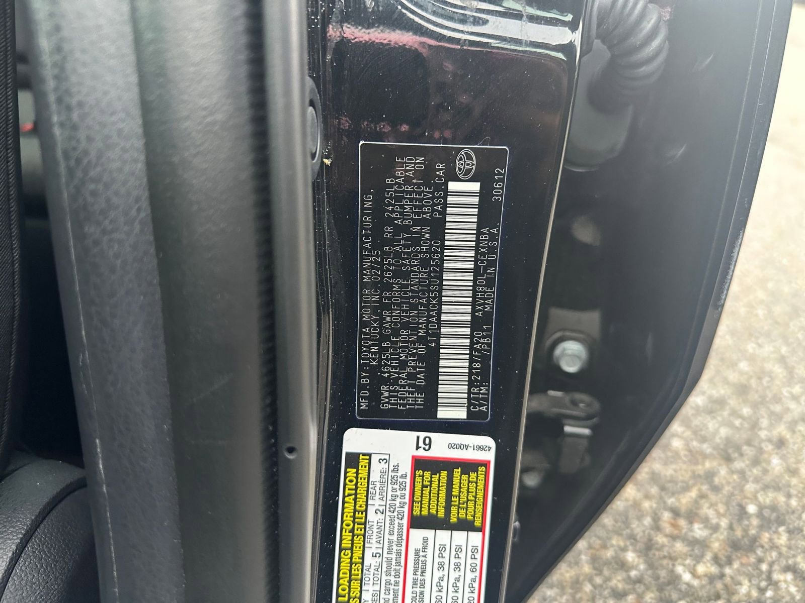 Used 2025 Toyota Camry LE image 28