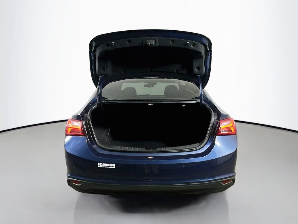 Used 2020 Chevrolet Malibu LT FWD image 35