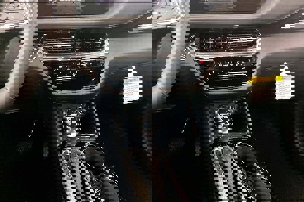 New 2026 Buick Envista Avenir image 7