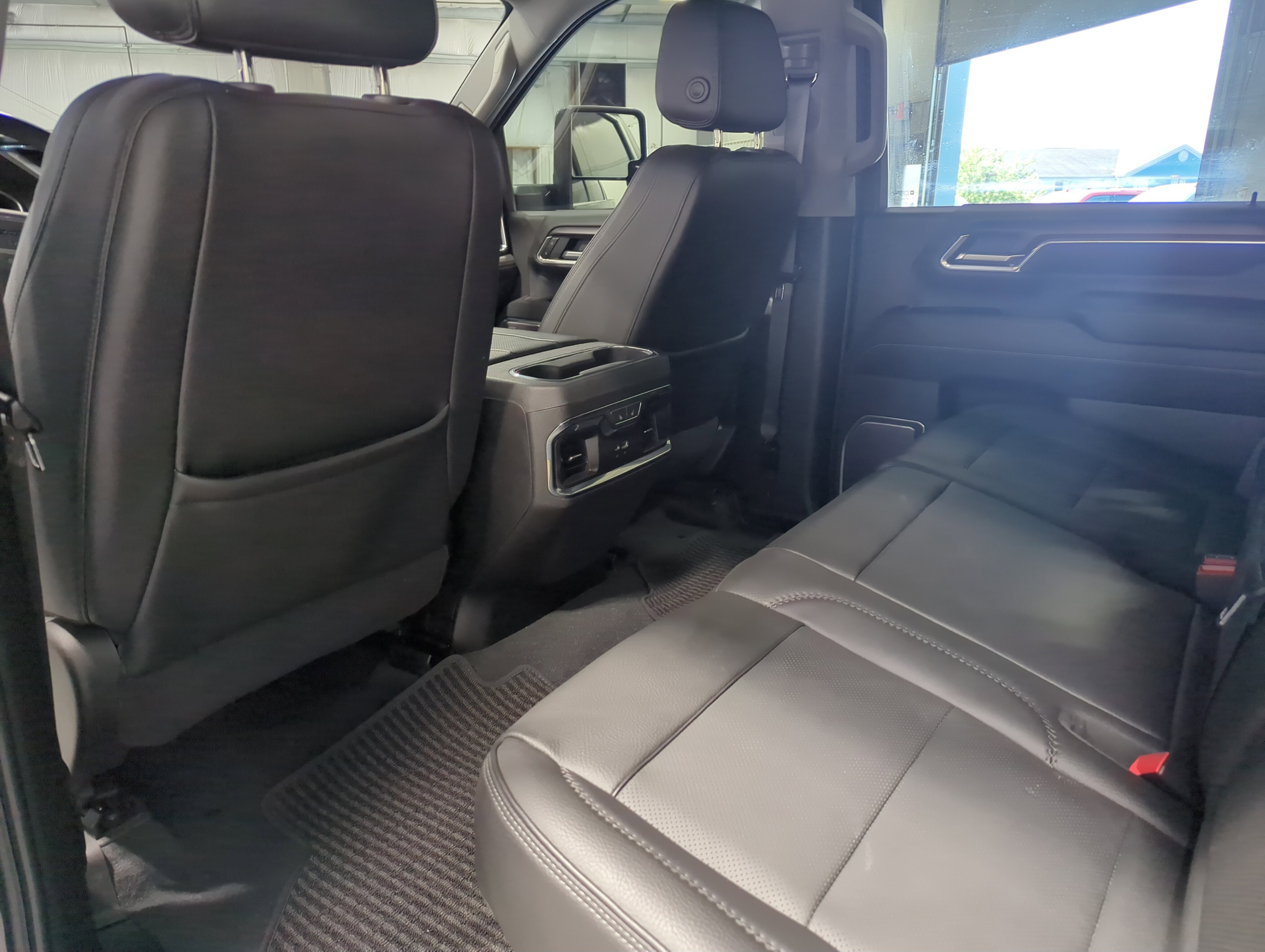 Used 2024 GMC Sierra 3500 Denali w/ Denali Reserve Package image 14