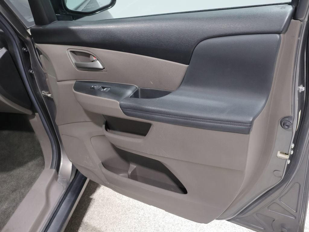 Used 2013 Honda Odyssey EX-L image 25