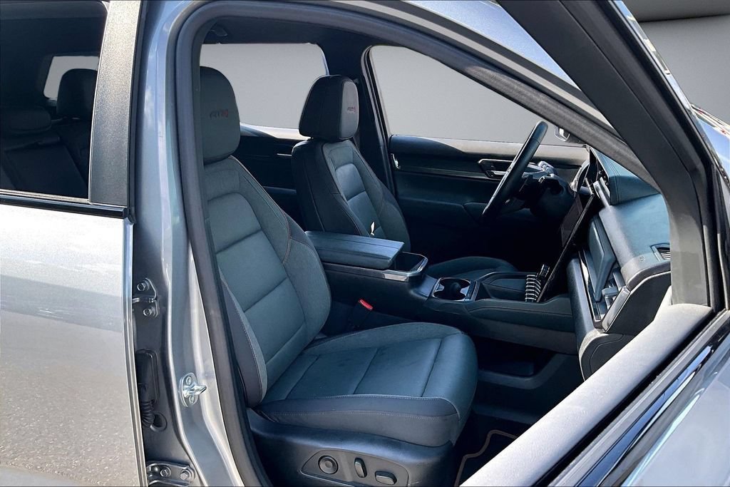 Used 2026 GMC Terrain AT4 w/ Convenience Package III AWD/4WD image 29