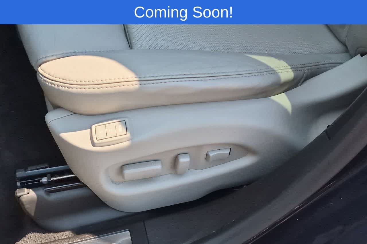 Used 2015 Cadillac SRX Luxury w/ Driver Awareness Package AWD/4WD image 17