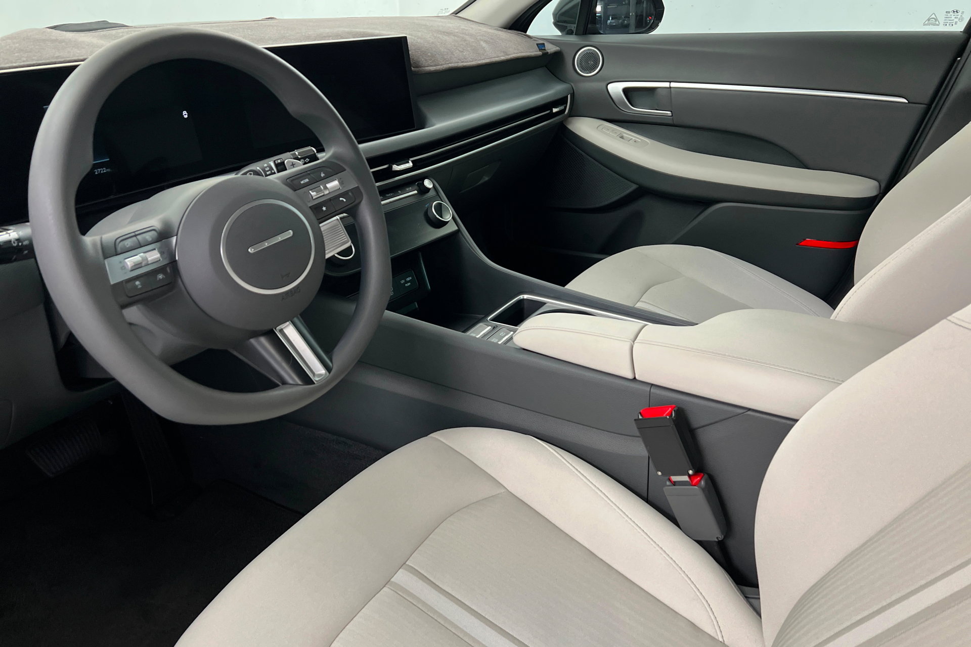 Used 2025 Hyundai Sonata SEL image 16