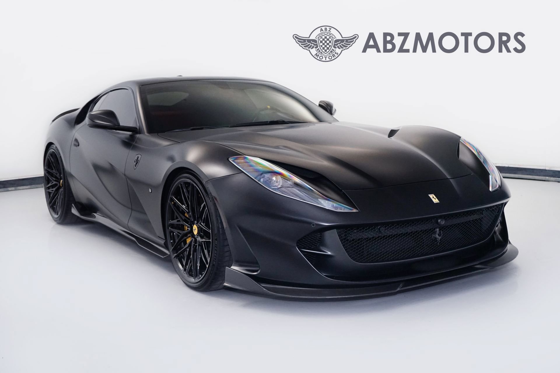 Used 2019 Ferrari 812 Superfast image 1