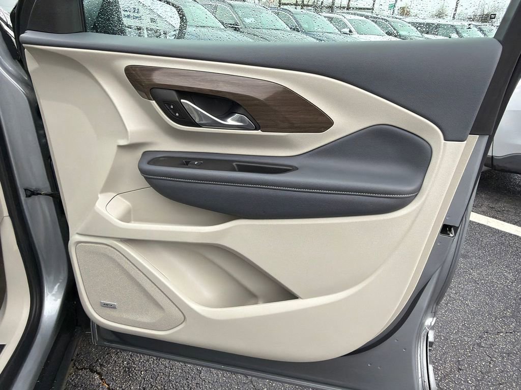 Used 2024 GMC Terrain Denali w/ Denali Premium Package image 14