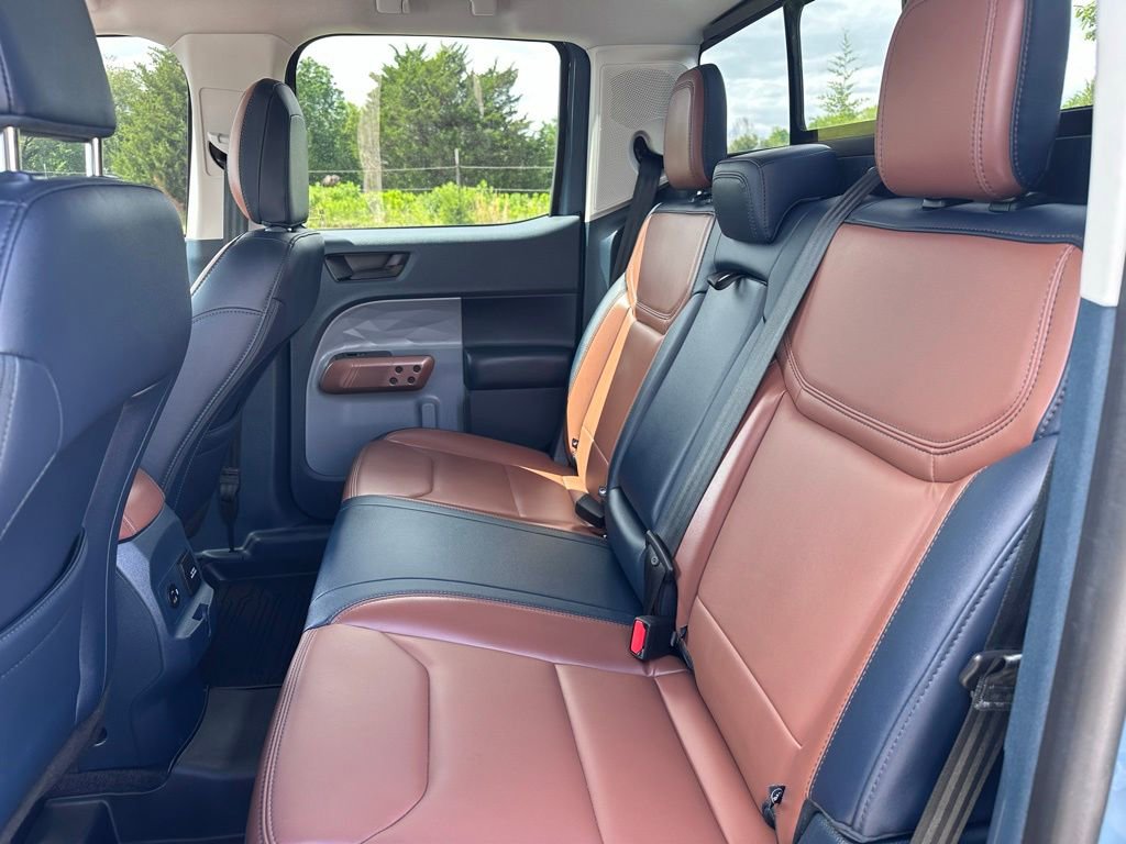 Used 2023 Ford Maverick Lariat FWD image 18