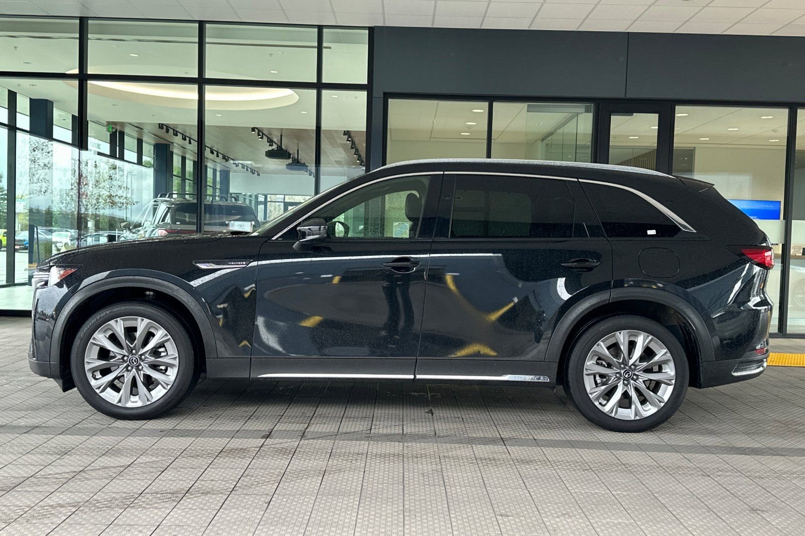 Used 2025 MAZDA CX-90 3.3 Turbo w/ Premium Plus Pkg image 7