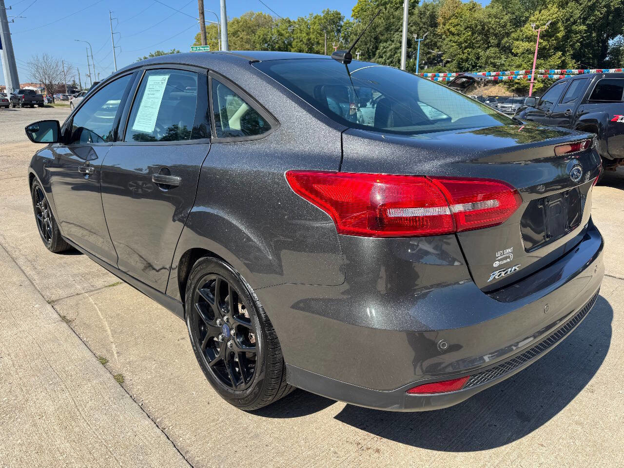 Used 2016 Ford Focus SE w/ Equipment Group 201A image 5