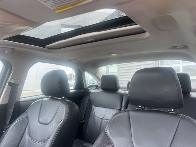 Used 2015 Ford Focus SE w/ Equipment Group 201A FWD image 20