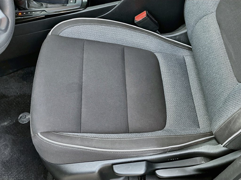 Used 2021 Chevrolet TrailBlazer LS w/ LPO, Blackout Package FWD image 18